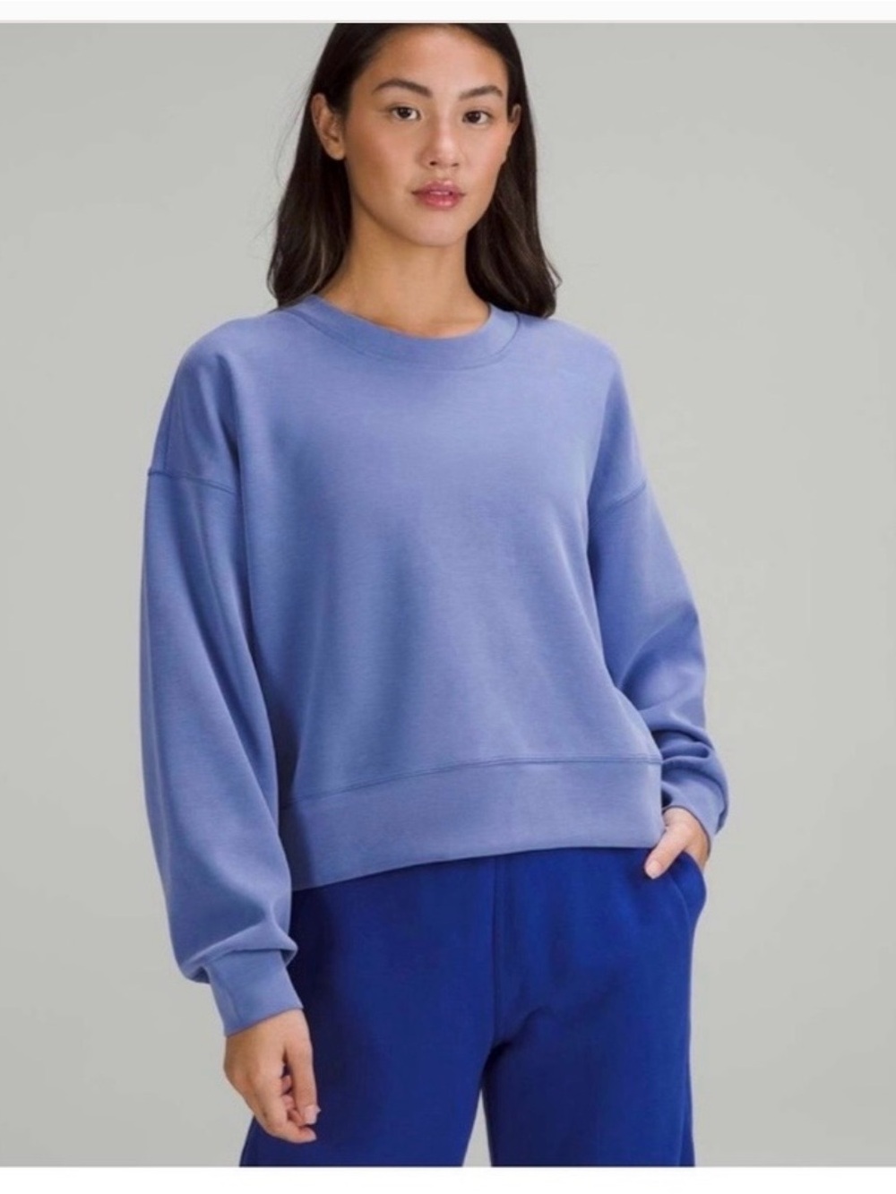 Perfectly Oversized Cropped Crew Softstreme sweatshirt